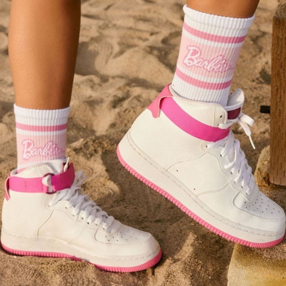 NWT💕 Forever 21 x Barbie Varsity Striped Crew Socks